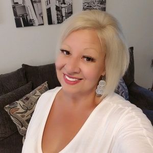 Meet your Posher, Karin